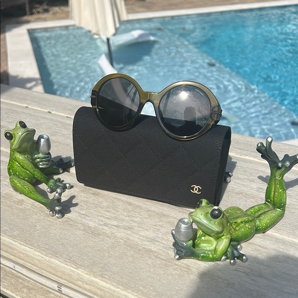 Chanel 5511 sunglasses in green round frames - Picture 4 of 7